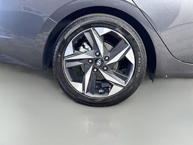 Used 2021 Hyundai Elantra Limited w/ Cargo Package FWD image 32