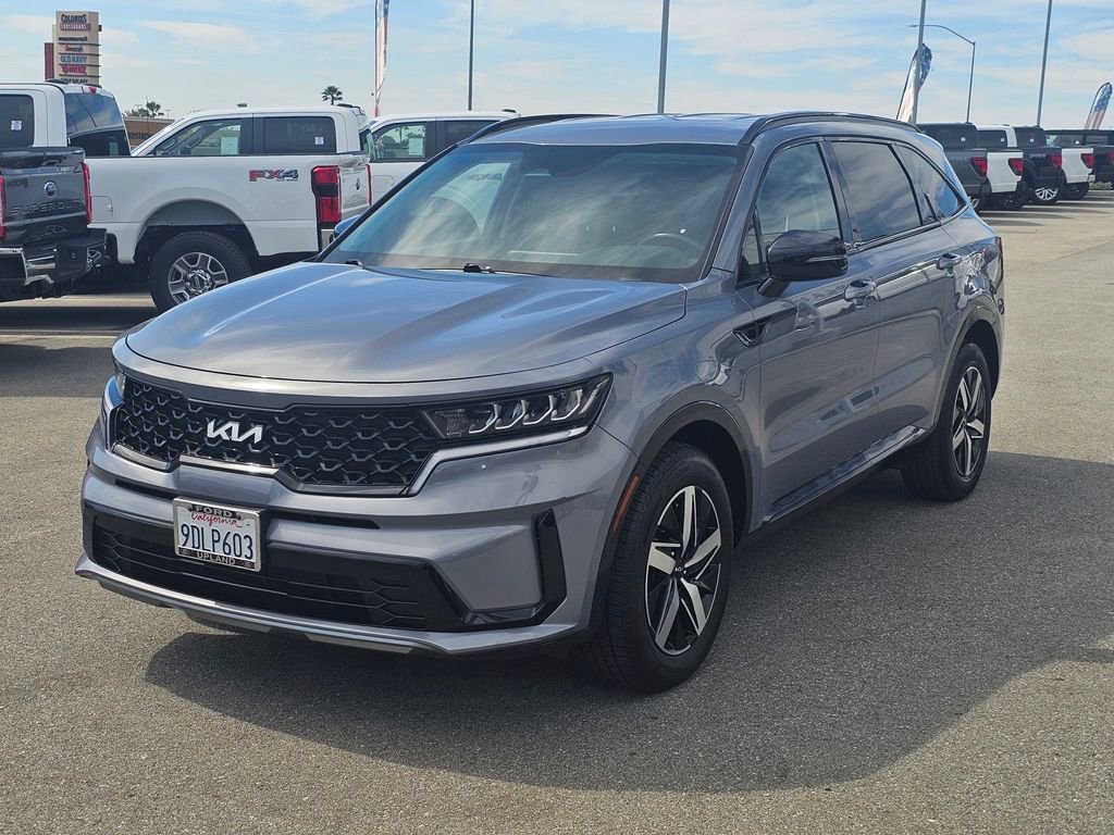 Used 2022 Kia Sorento S image 3