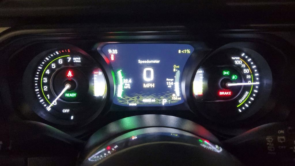 Used 2024 Jeep Wrangler Unlimited Sahara image 31