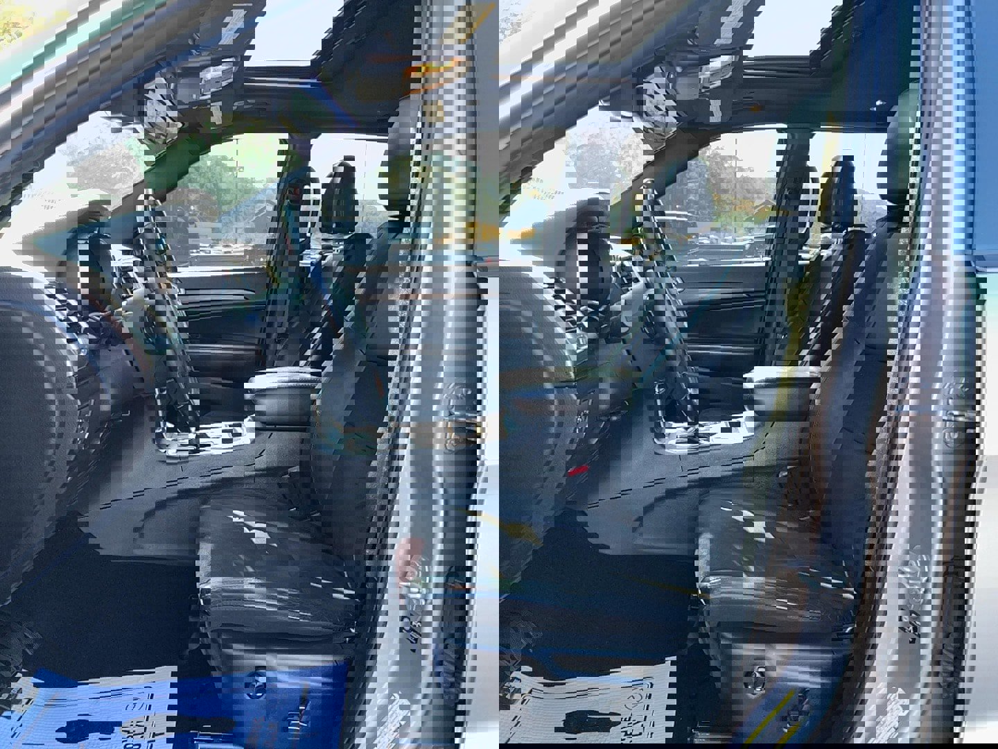 Used 2021 Jeep Grand Cherokee Laredo X image 12