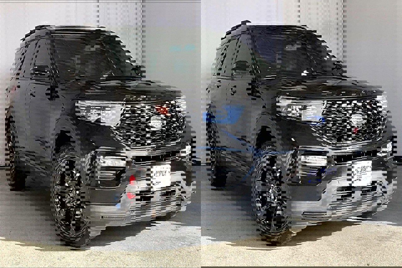 Used 2023 Ford Explorer ST w/ ST Street Pack image 34