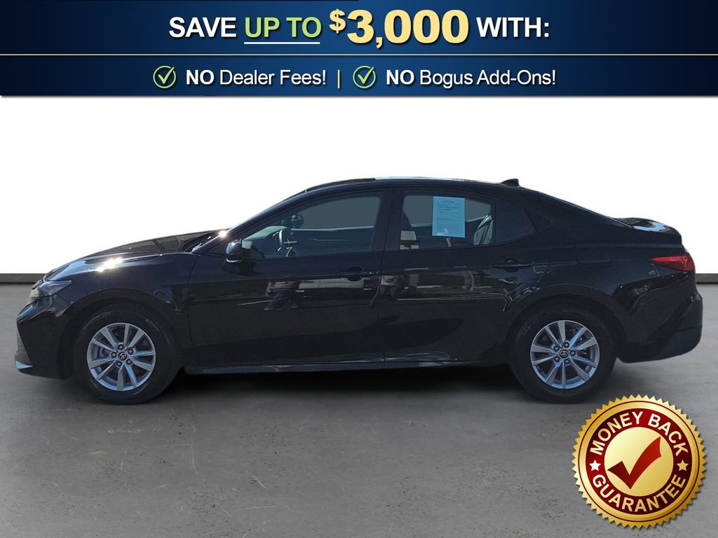 Used 2025 Toyota Camry LE image 2
