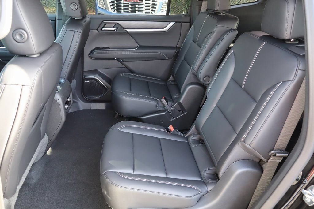 New 2026 GMC Acadia Elevation w/ Black Edition FWD image 18