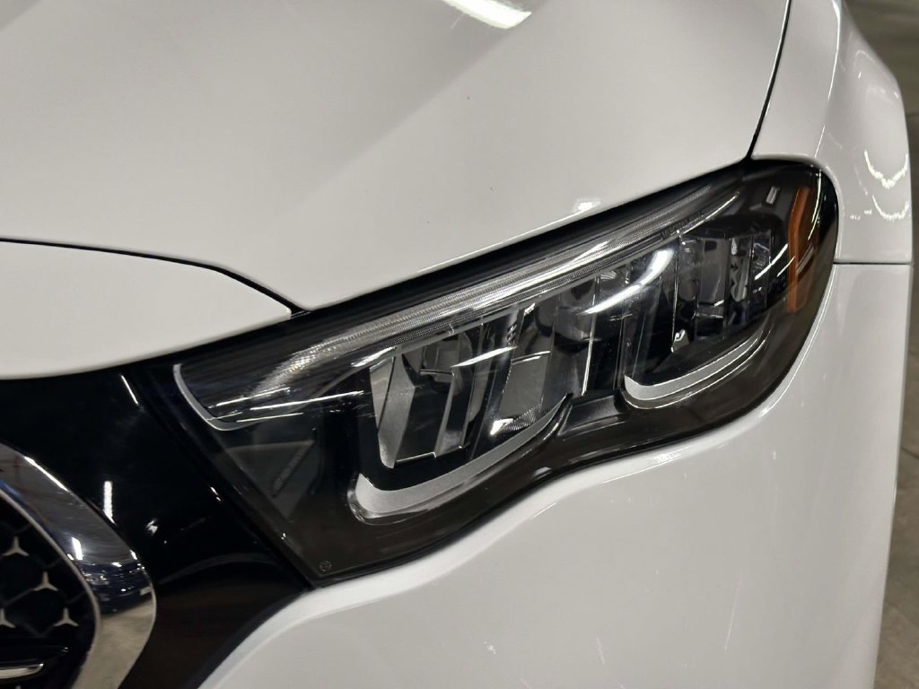 Used 2025 Mercedes-Benz E 350 4MATIC Sedan w/ Winter Package image 8