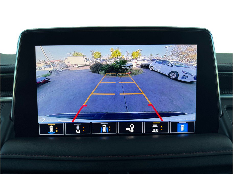 Used 2021 Chevrolet Suburban RST w/ Luxury Package image 18