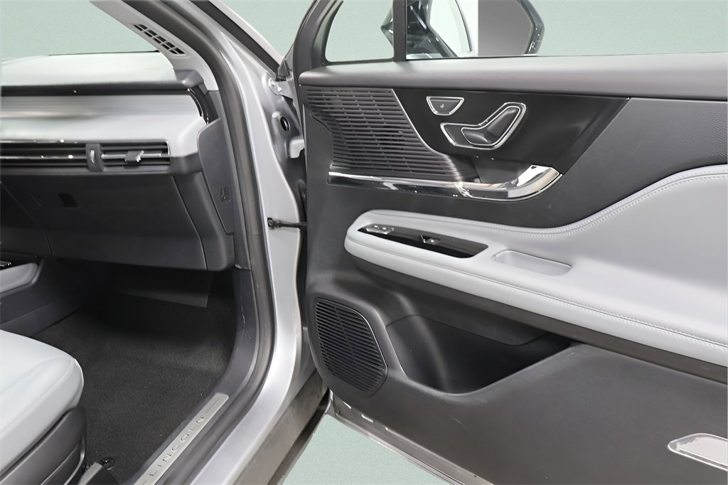 Used 2022 Lincoln Corsair FWD image 34