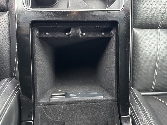 Used 2019 Land Rover Range Rover Velar R-Dynamic SE image 23