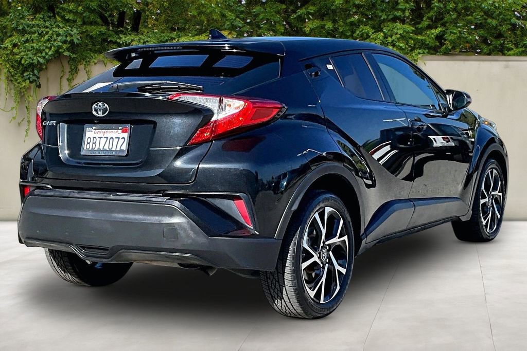 Used 2018 Toyota C-HR XLE FWD image 5