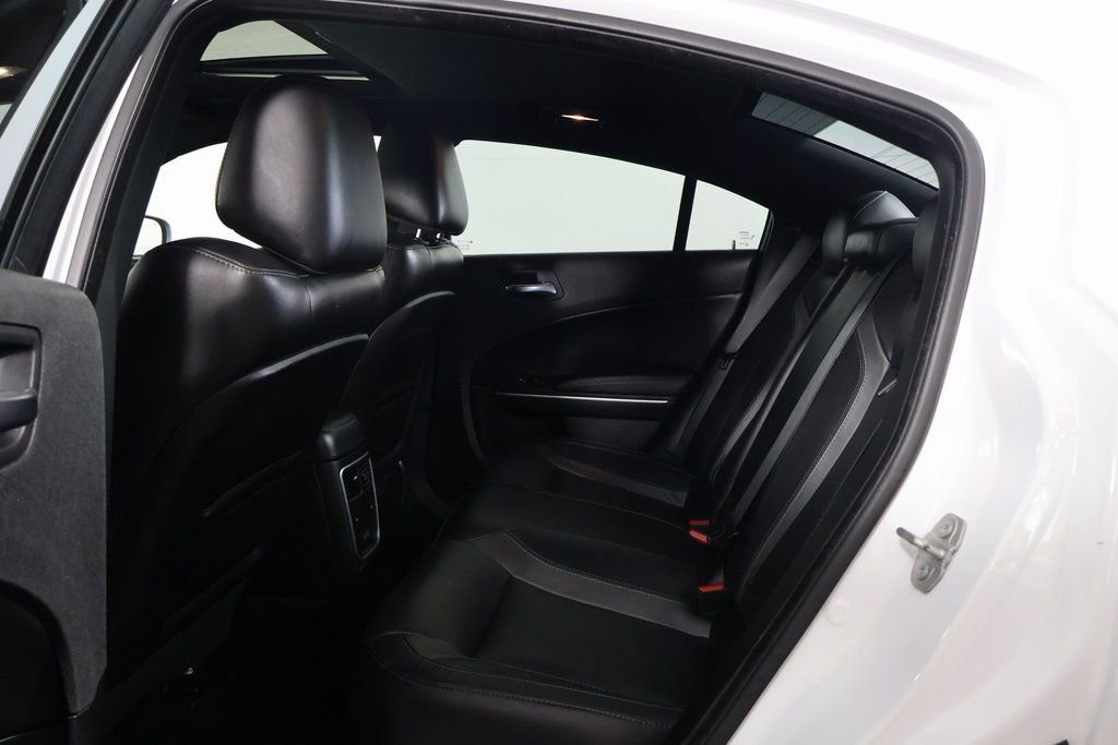 Used 2022 Dodge Charger SXT w/ Leather Interior Group image 11