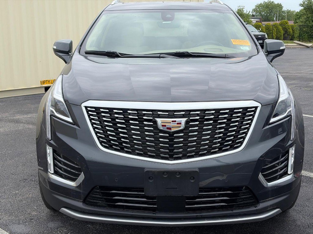 Used 2023 Cadillac XT5 Premium Luxury w/ Platinum Package AWD/4WD image 2