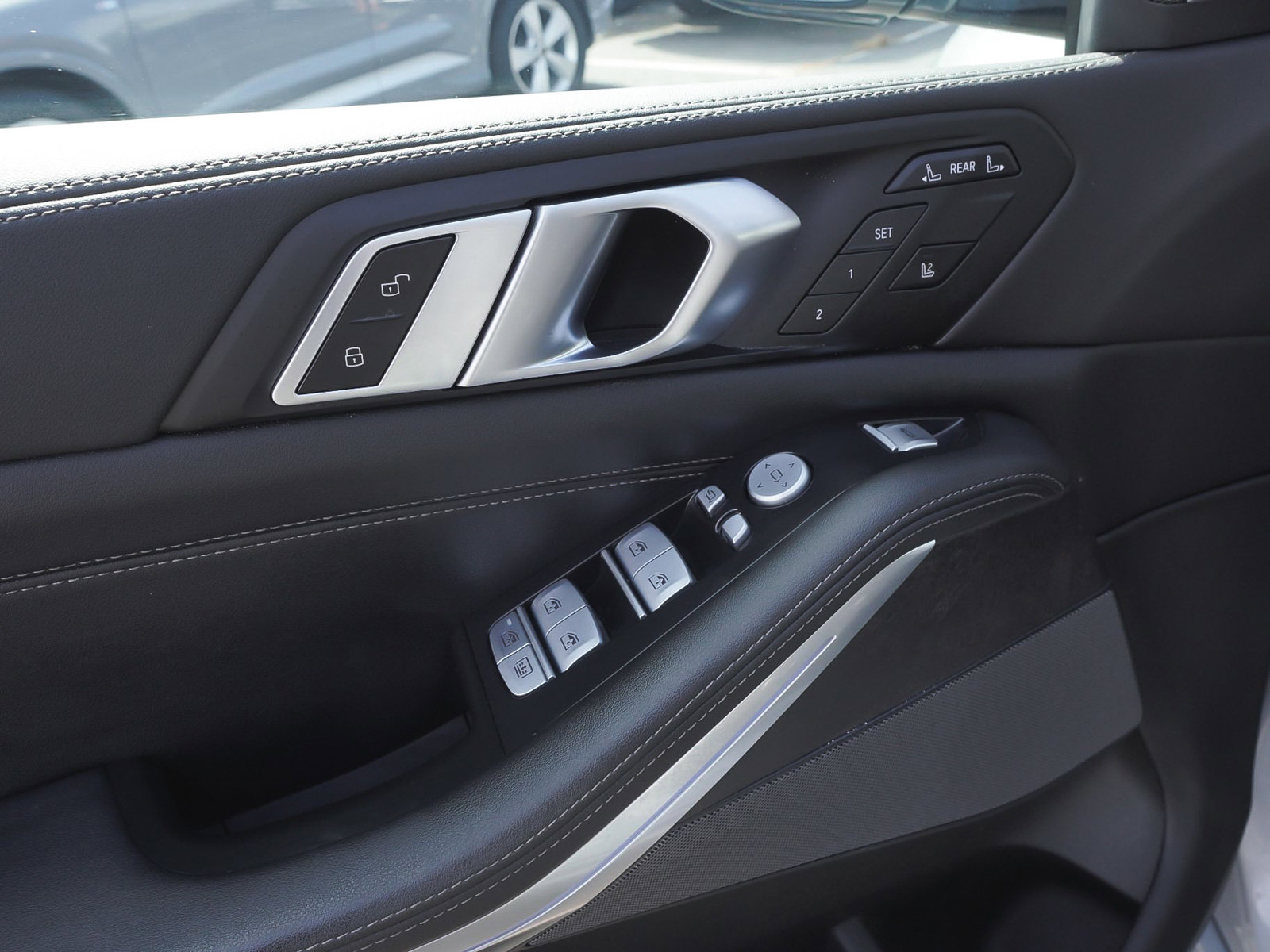 Used 2025 BMW X7 xDrive40i image 10