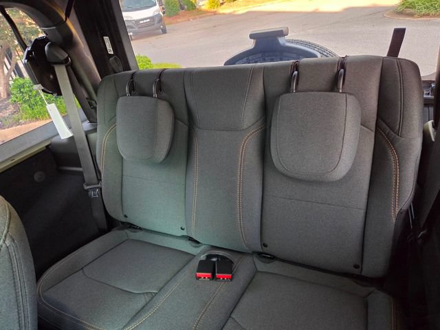 Used 2026 Jeep Wrangler Sport AWD/4WD image 8
