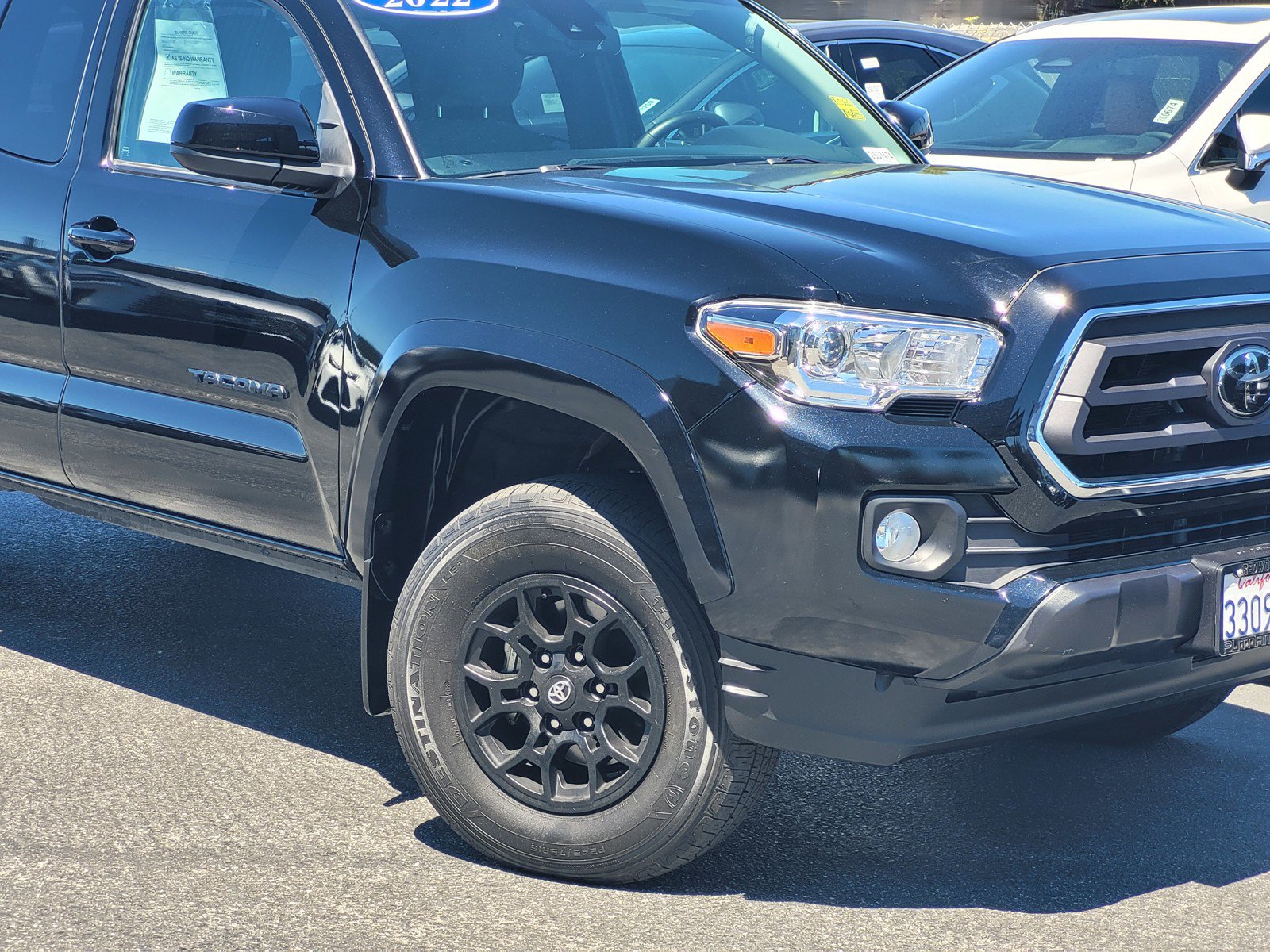 Used 2022 Toyota Tacoma SR5 AWD/4WD image 9
