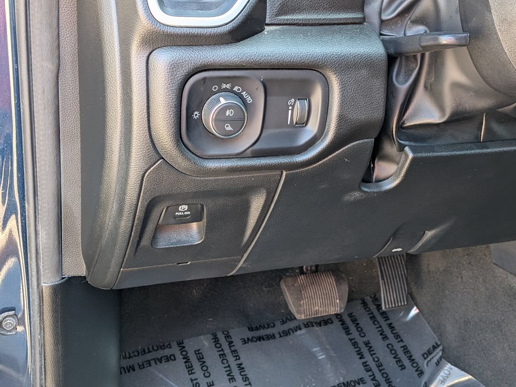 Used 2022 RAM 1500 Big Horn AWD/4WD image 15