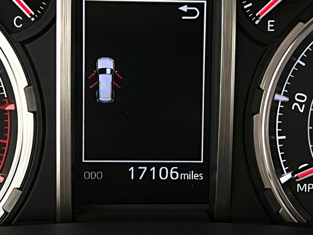 Used 2023 Toyota 4Runner Limited image 18