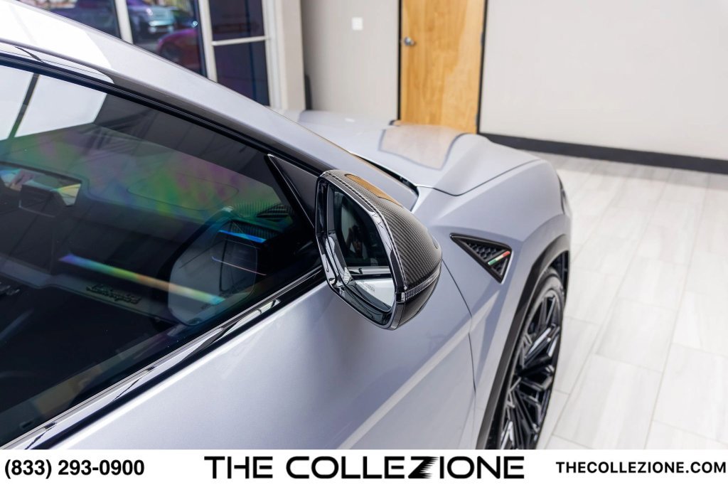 Used 2026 Lamborghini Urus SE AWD/4WD image 40