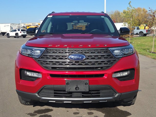 Used 2023 Ford Explorer XLT w/ Equipment Group 202A AWD/4WD image 3