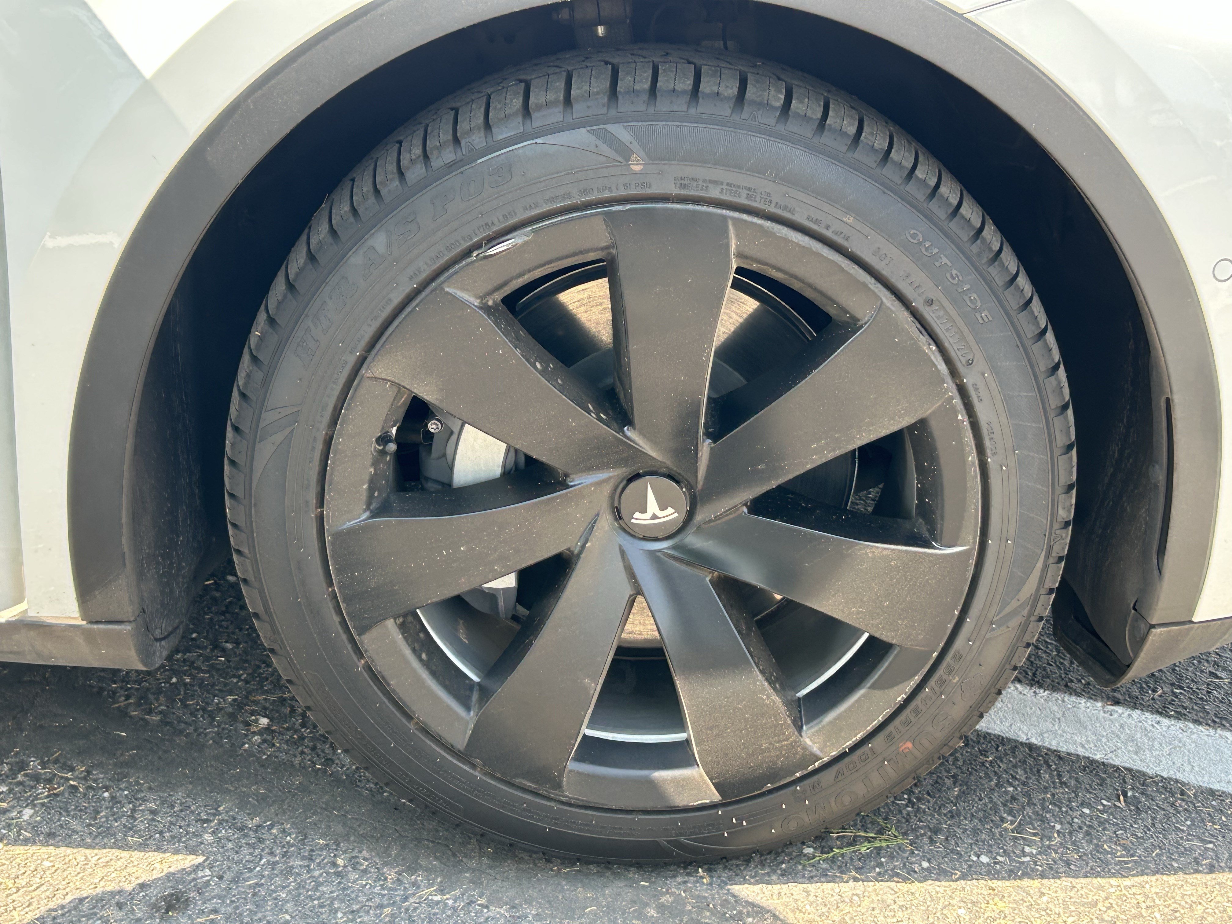 Used 2021 Tesla Model Y Long Range AWD/4WD image 7