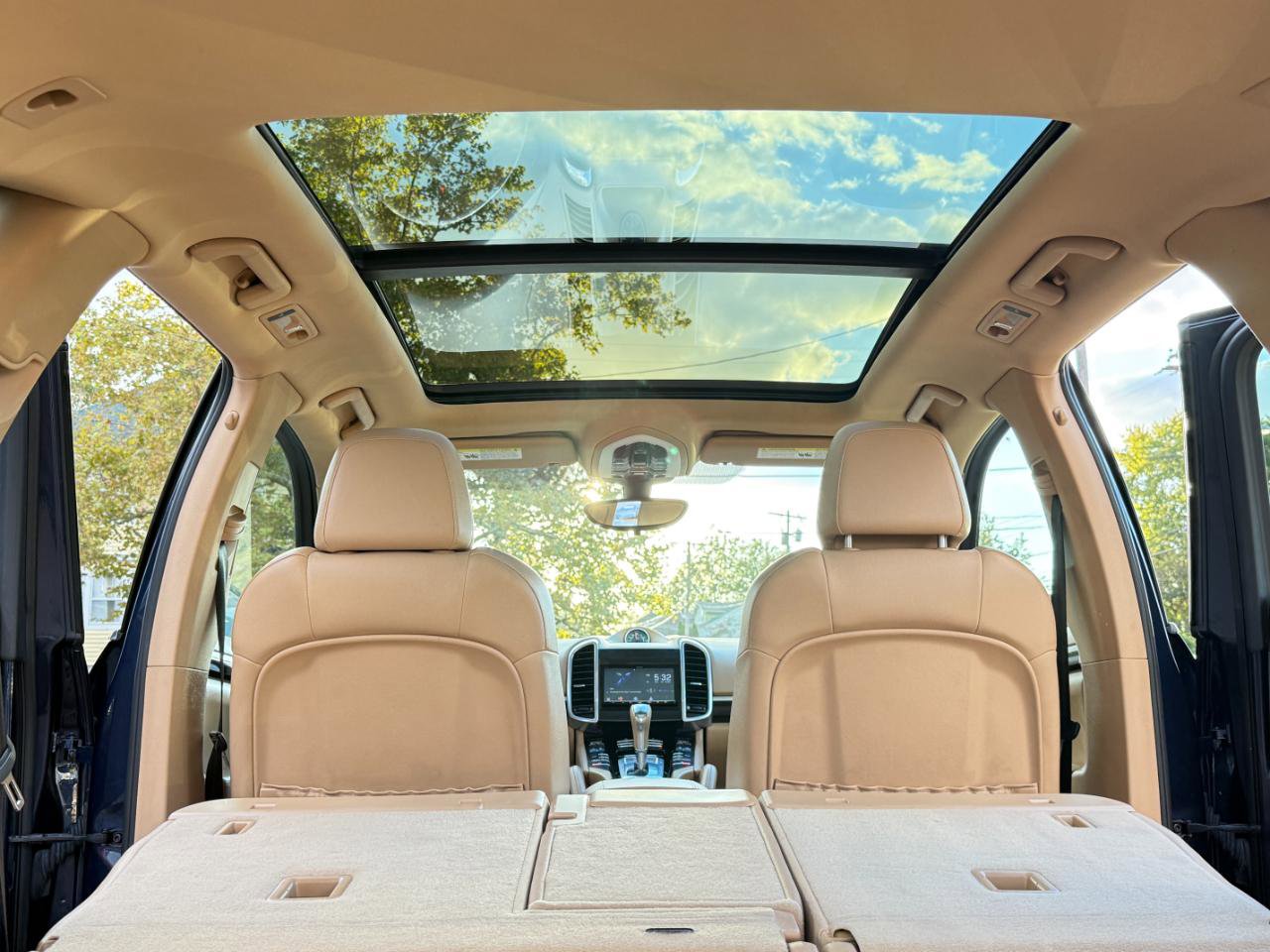 Used 2012 Porsche Cayenne image 43