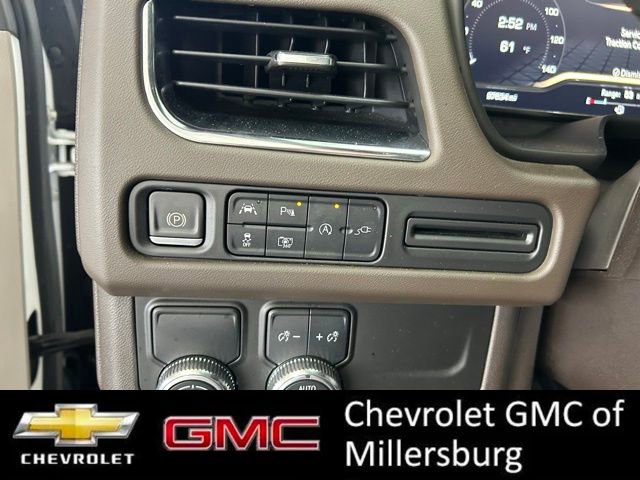 Used 2022 GMC Yukon XL SLT w/ SLT Premium Package image 23