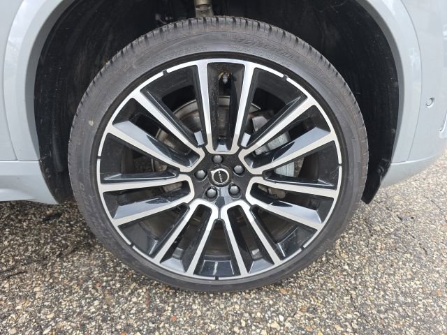 Certified 2025 Volvo XC90 B5 Plus image 12