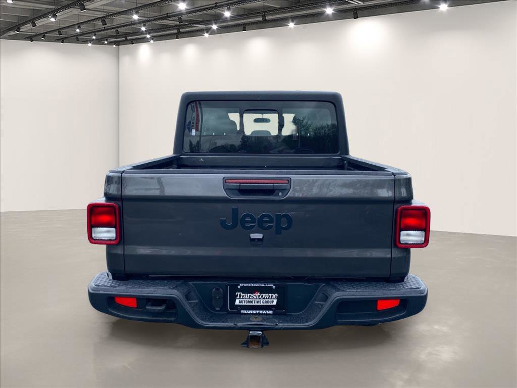 Used 2024 Jeep Gladiator Sport AWD/4WD image 6