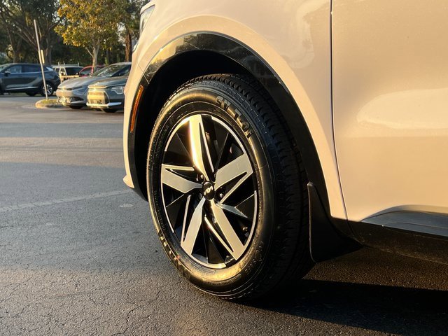 Certified 2022 Kia Sorento S image 8