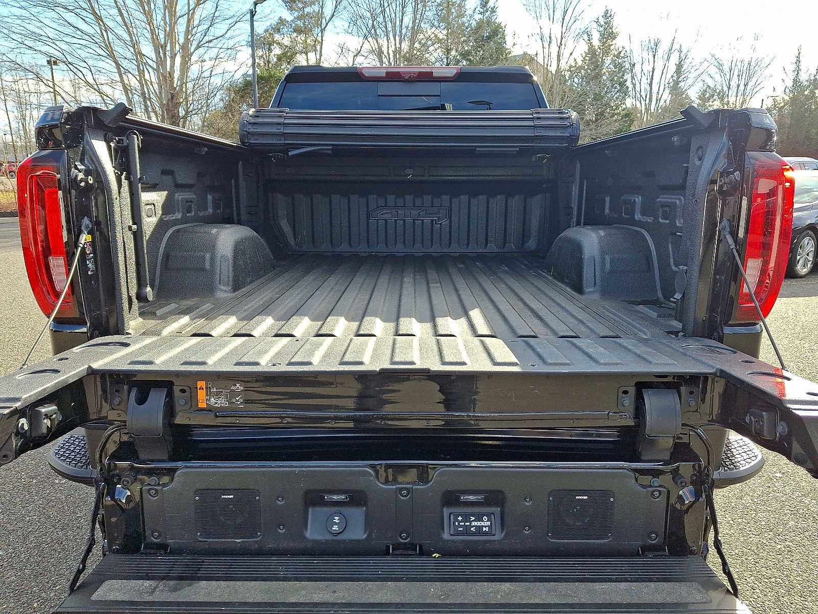 Used 2022 GMC Sierra 1500 AT4 w/ AT4 Premium Package image 32