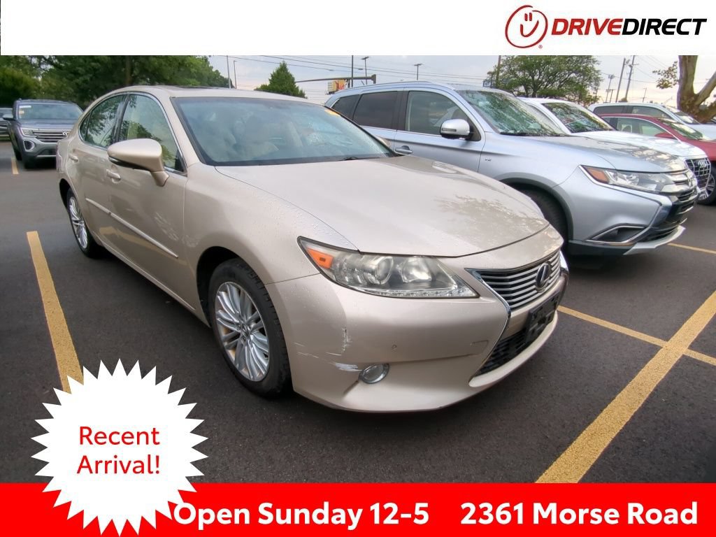 Used 2013 Lexus ES 350 w/ Luxury Pkg FWD image 1