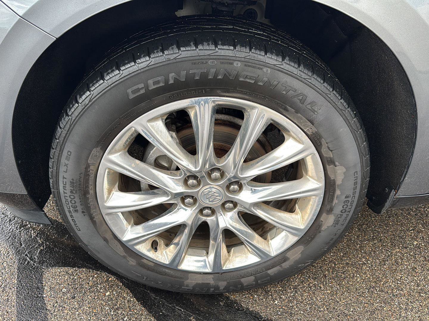 Used 2020 Buick Enclave Premium w/ Sun and Sites Package image 10