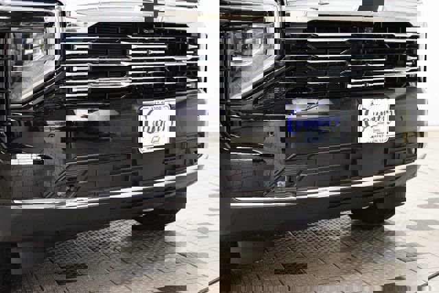 New 2026 Chevrolet Suburban Premier image 13