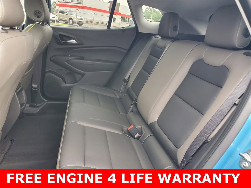 Used 2025 Chevrolet Trax ACTIV w/ Driver Confidence Package image 24