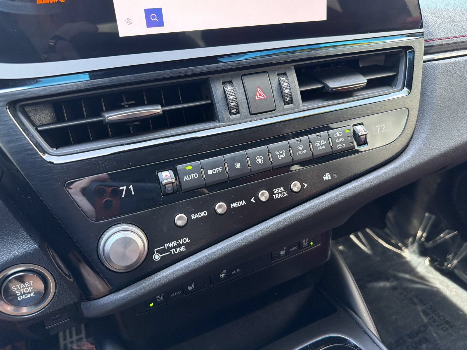 Used 2023 Lexus ES 350 F Sport w/ Accessory Package (Z2) FWD image 29