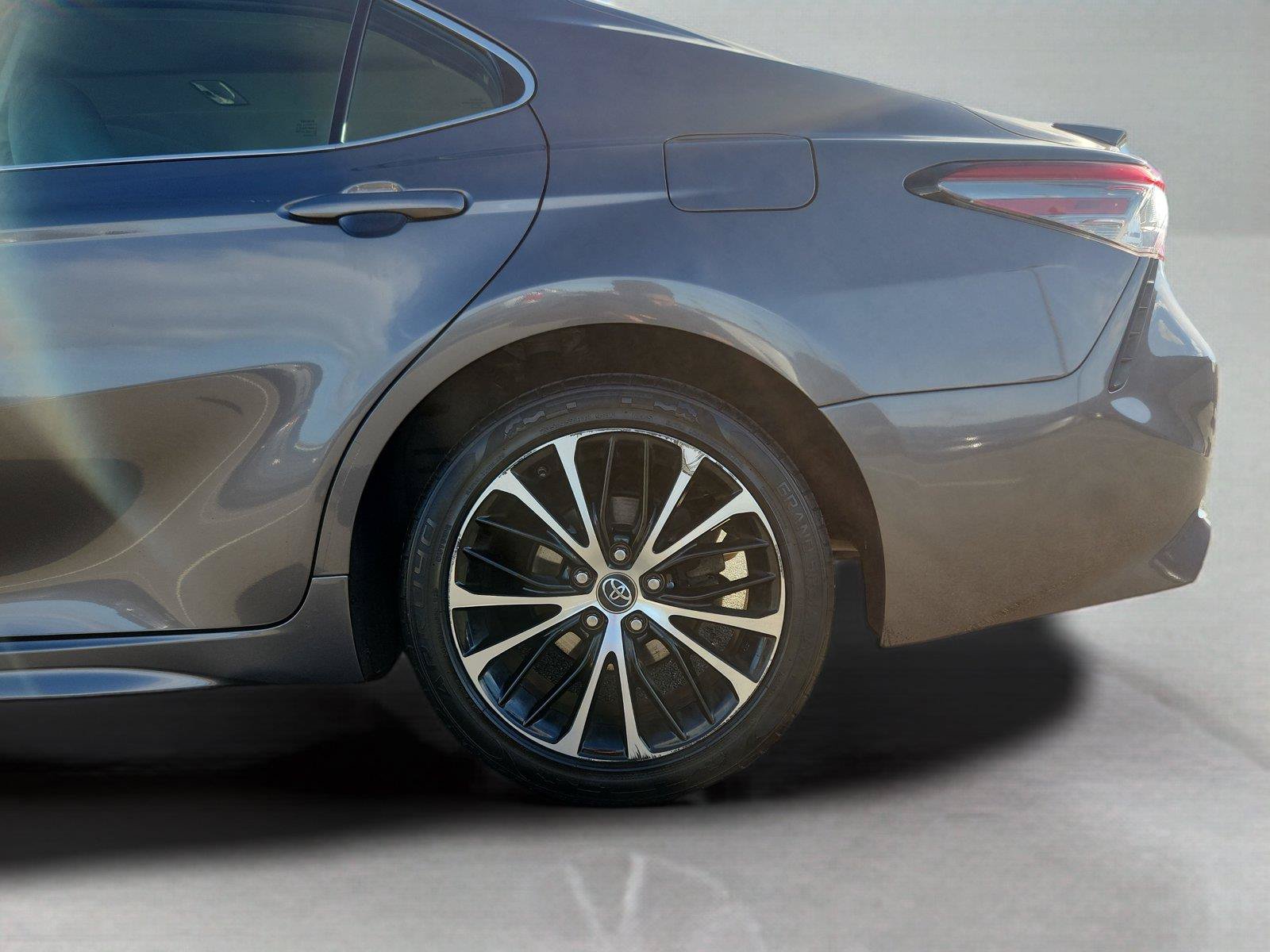 Used 2019 Toyota Camry SE FWD image 44
