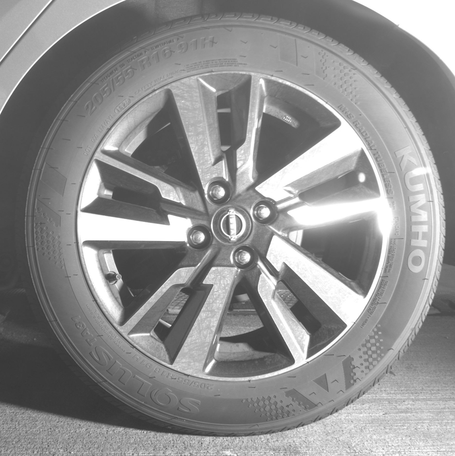 Used 2025 Nissan Versa SV image 14