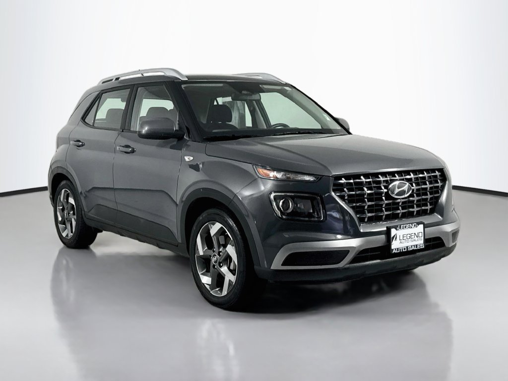 Used 2025 Hyundai Venue SEL FWD image 4