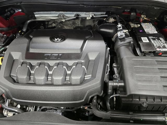 Certified 2024 Volkswagen Tiguan SE R-Line AWD/4WD image 9