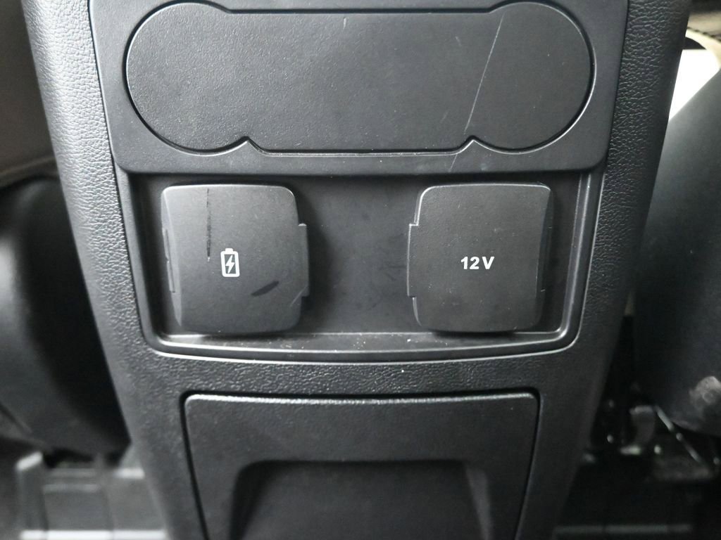 Used 2024 Ford Explorer XLT w/ Equipment Group 202A image 34