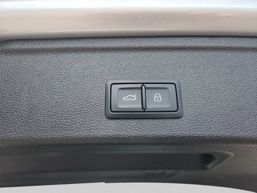 Used 2023 Audi A4 2.0T allroad Premium Plus AWD/4WD image 25