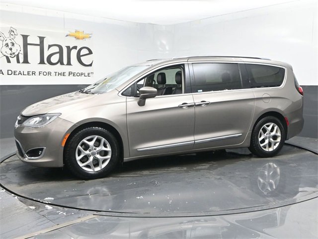 Used 2018 Chrysler Pacifica Touring-L Plus w/ Tire & Wheel Group image 33