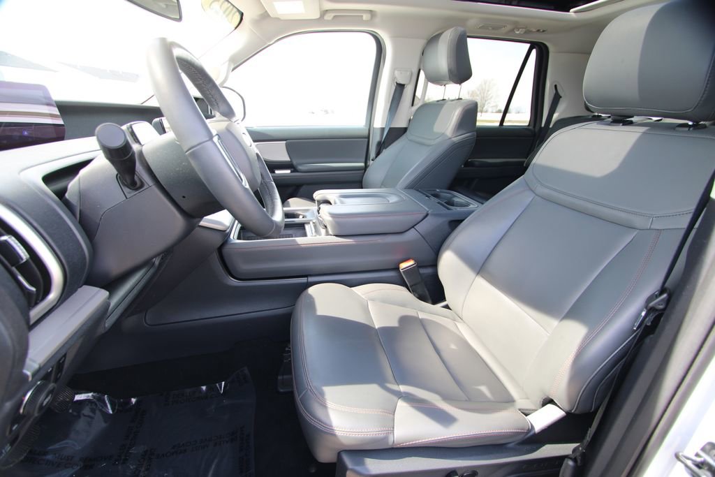 Used 2025 Ford Expedition Max Active image 10