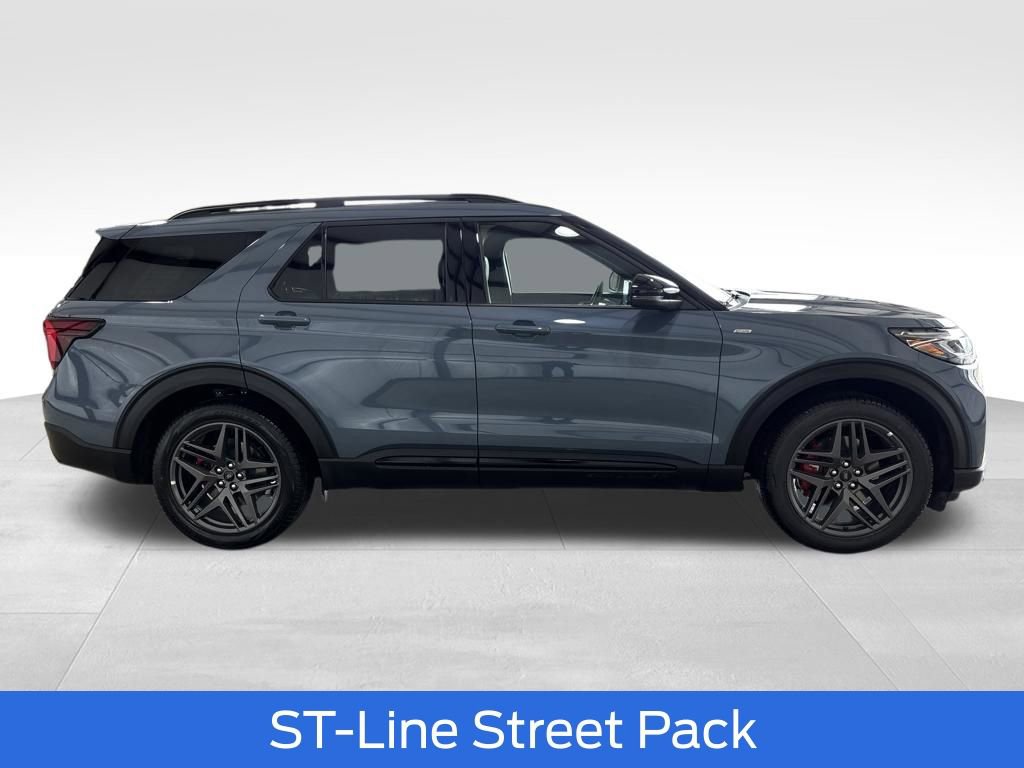New 2026 Ford Explorer ST-Line w/ ST-Line Street Pack image 8
