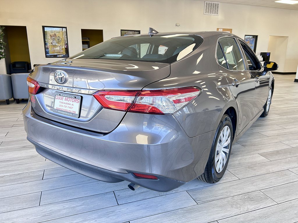 Used 2019 Toyota Camry L image 6