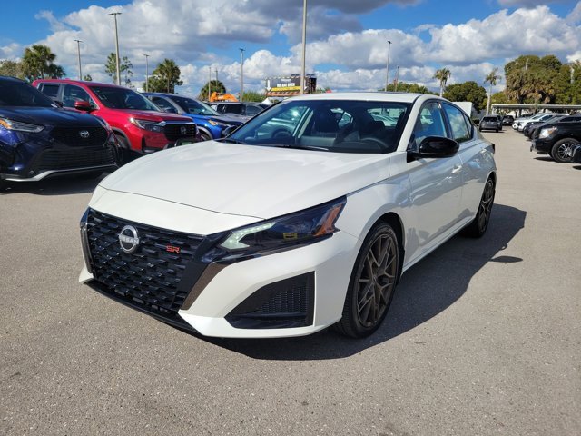 Certified 2025 Nissan Altima 2.5 SR w/ SR Premium Package image 10