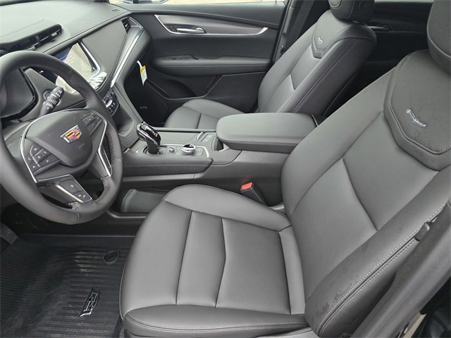 New 2026 Cadillac XT5 Luxury w/ LPO, Floor Liner Package image 19