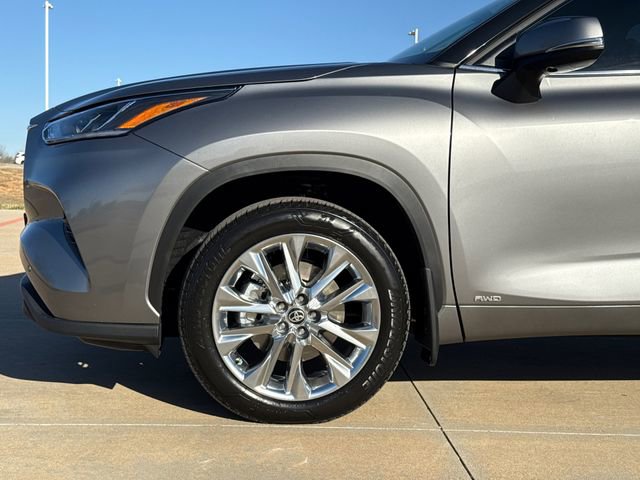 New 2026 Toyota Highlander Limited image 5
