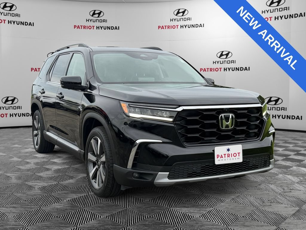 Used 2025 Honda Pilot Elite
