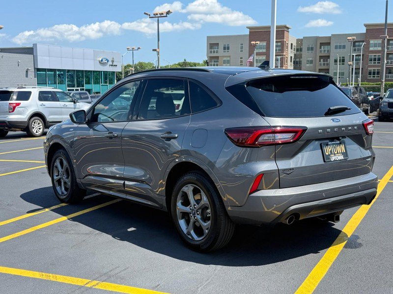 Certified 2023 Ford Escape ST-Line w/ Tech Pack #1 AWD/4WD image 8