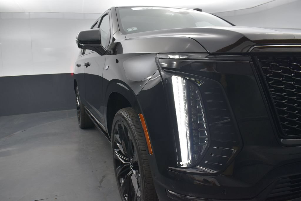 Certified 2026 Cadillac Escalade Platinum Sport w/ LPO, ONYX Package AWD/4WD image 41