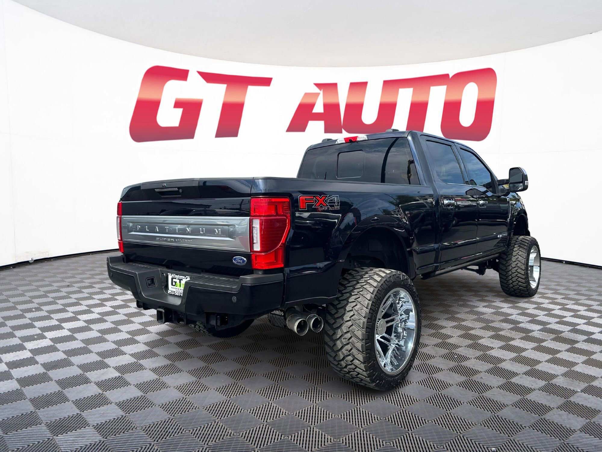 Used 2022 Ford F250 Platinum w/ FX4 Off-Road Package image 7